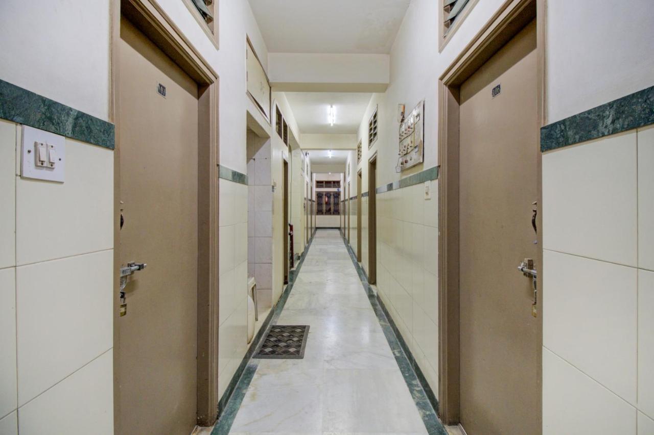 Spot On 75643 Golden Guest House Bangalore Luaran gambar