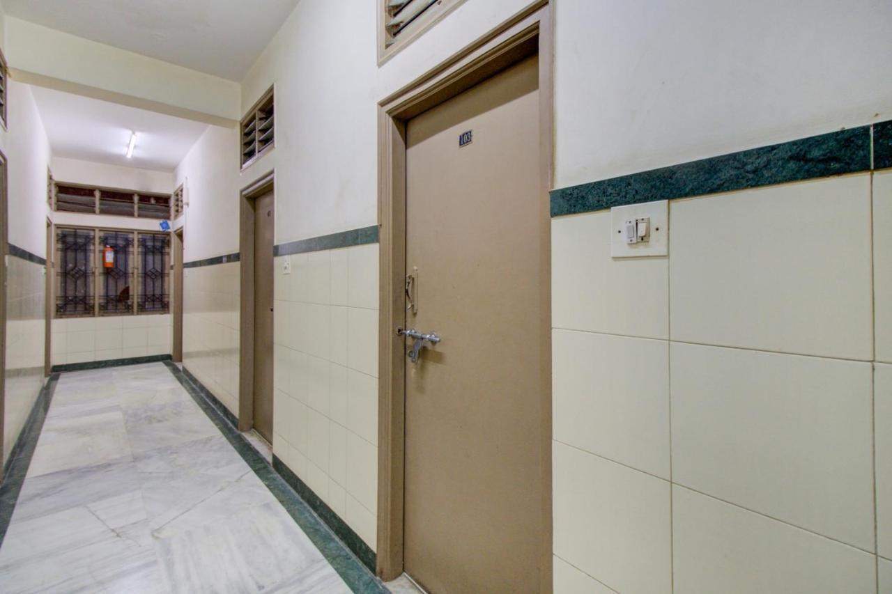 Spot On 75643 Golden Guest House Bangalore Luaran gambar